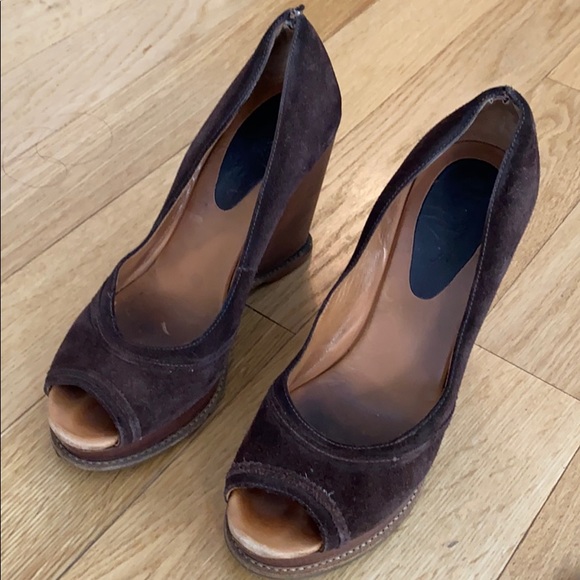Brown Suède open toe wedges - Picture 2 of 4